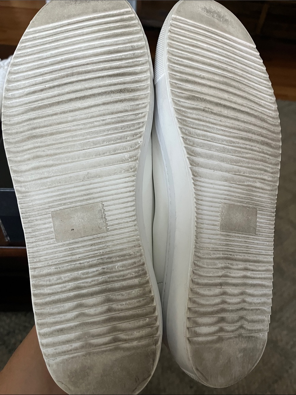 Beckett Simonon White Leather Low-Top Sneakers with Tonal Laces - Picture 4 of 16